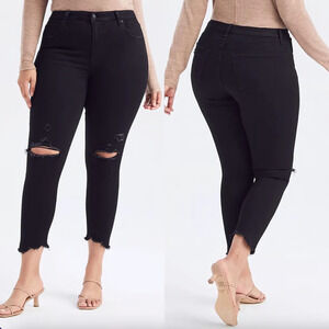 NWT Abercrombie Curve Love High-Rise Skinny Black Ankle Jeans • Size 37/24S 🗣